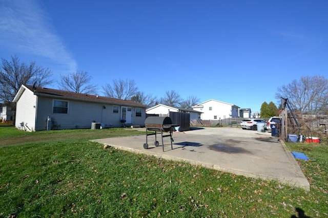 view of yard with a patio area