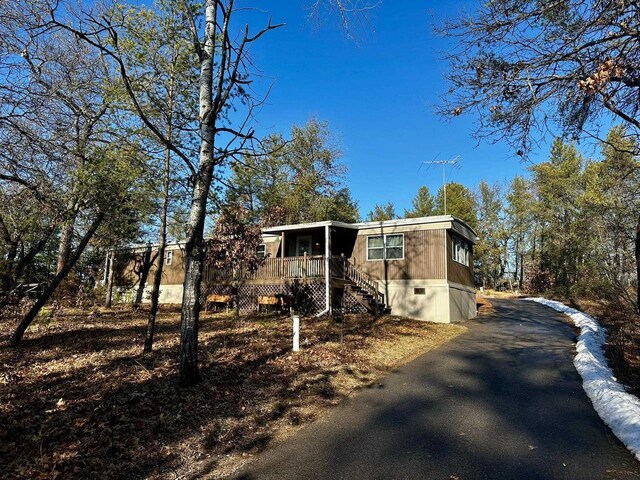 manufactured / mobile home with a porch