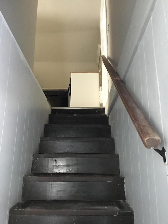 1002 7th Aly, Crivitz, WI 54114 - view of stairs