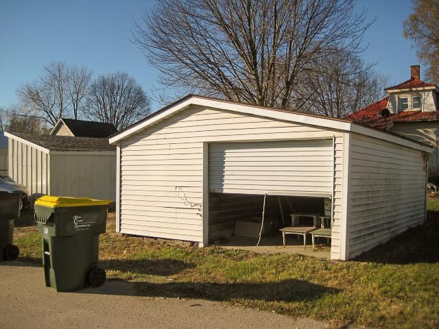 view of outdoor structure featuring a garage