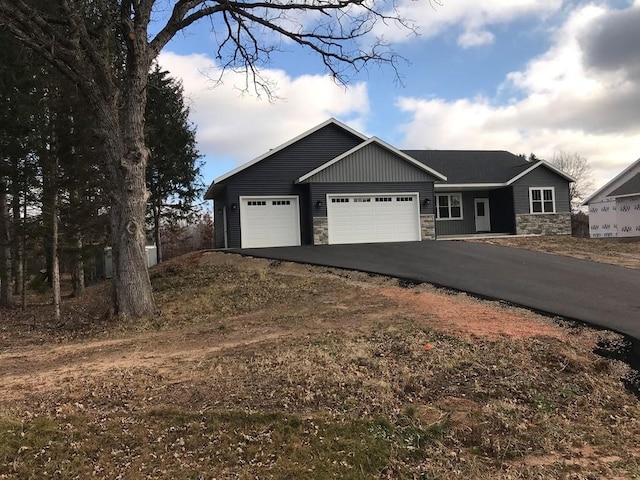 view of front facade with a garage