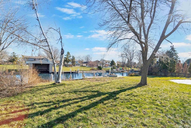 view of yard featuring a water view