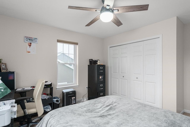 9907 White Fox Ln, Middleton, WI 53562 - bedroom featuring a closet, a ceiling fan, and a desk