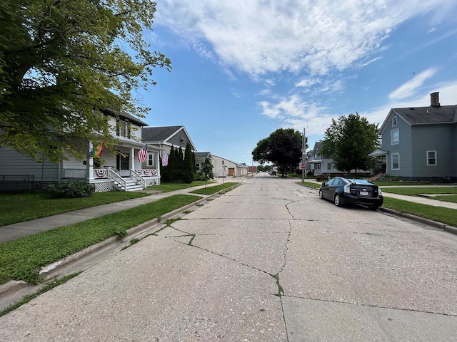 Listing photo 3 for 1029 Grove Ave, Racine WI 53405