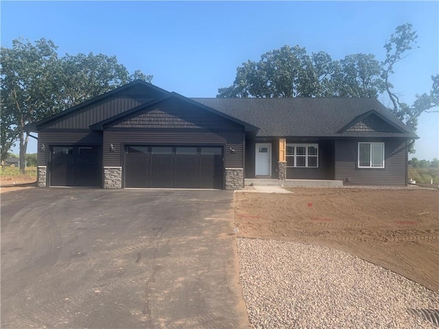 view of front facade with a garage