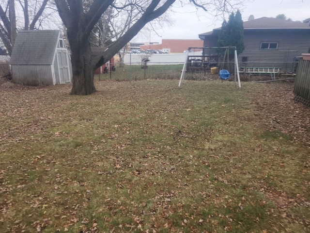 41 E Vista Blvd, Markesan, WI 53946 - view of yard featuring a playground