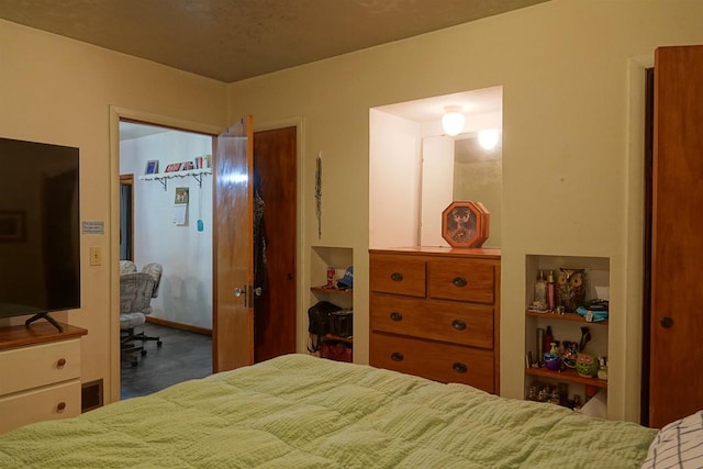 bedroom with a closet