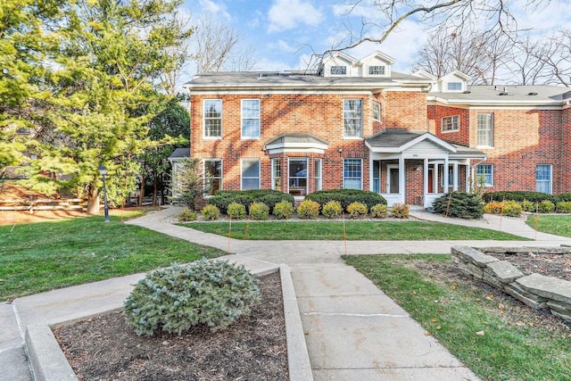 view of front of house with a front yard