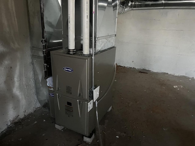 2757 N 11th Ln, Milwaukee, WI 53206 - utilities featuring heating unit