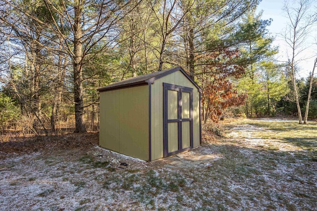 view of outbuilding