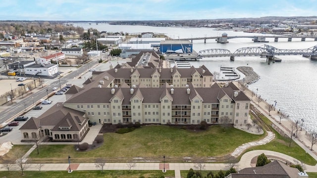 bird's eye view with a water view