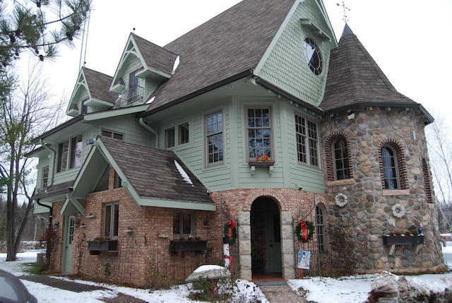 view of front facade