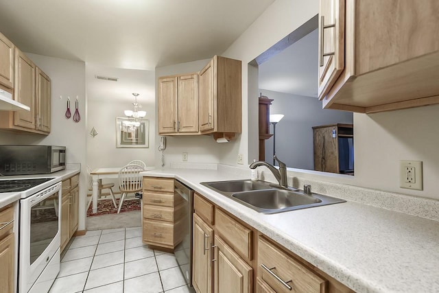 kitchen featuring sink, light tile patterned floors, light brown cabinetry, a notable chandelier, and stainless steel appliances