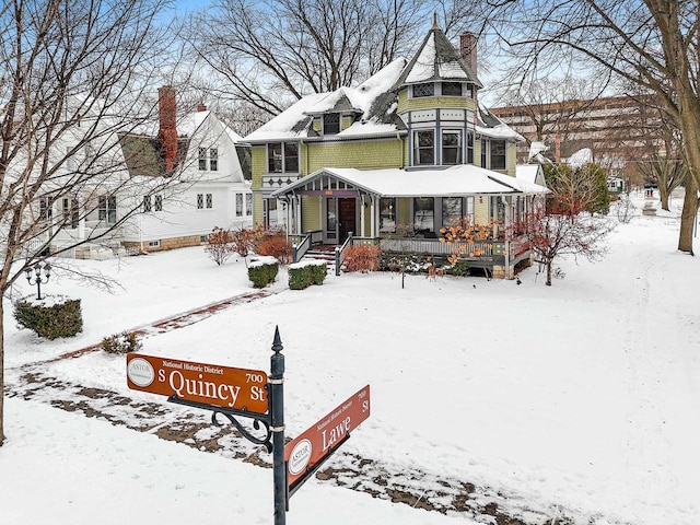 view of front of property