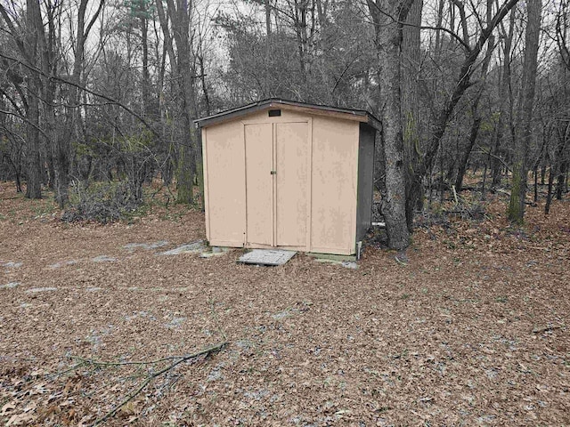 view of outbuilding