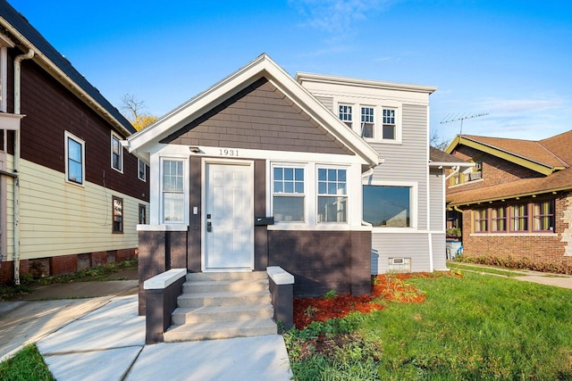 view of front of house with a front yard