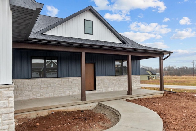 property entrance featuring covered porch