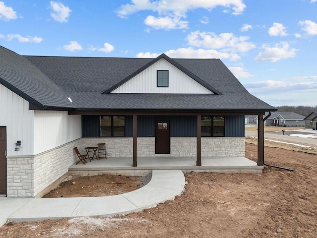 view of front of house with a porch