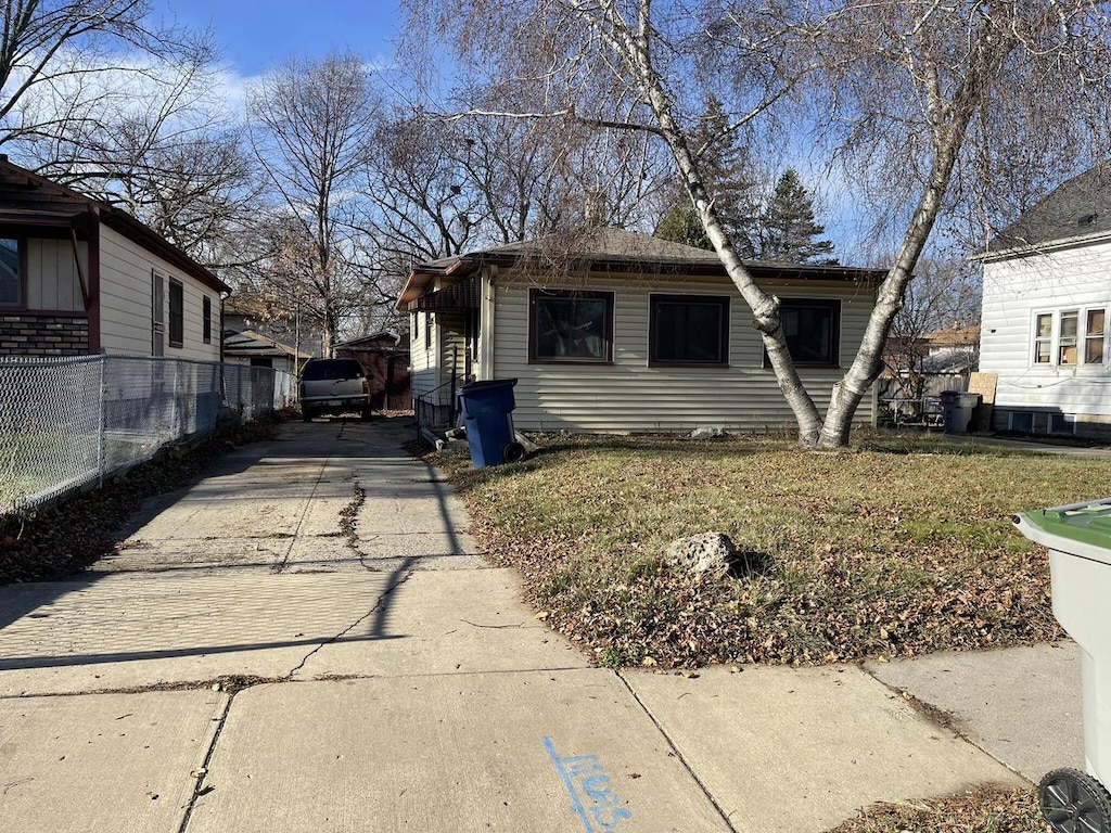 view of front of home with a front yard