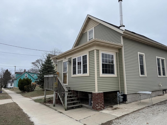 view of home's exterior