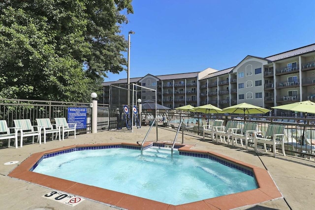 view of swimming pool