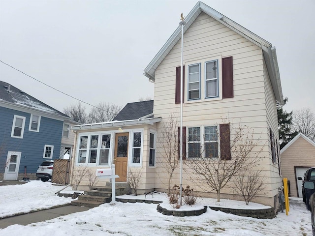 view of front of property