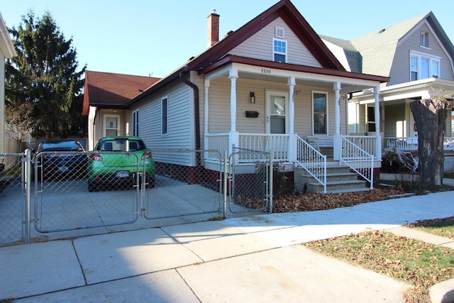 view of front of property with covered porch