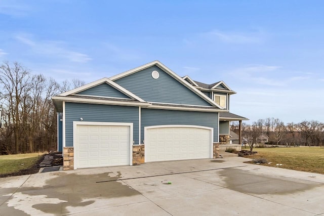 view of front of house featuring a garage