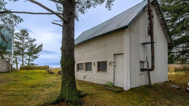 view of property exterior