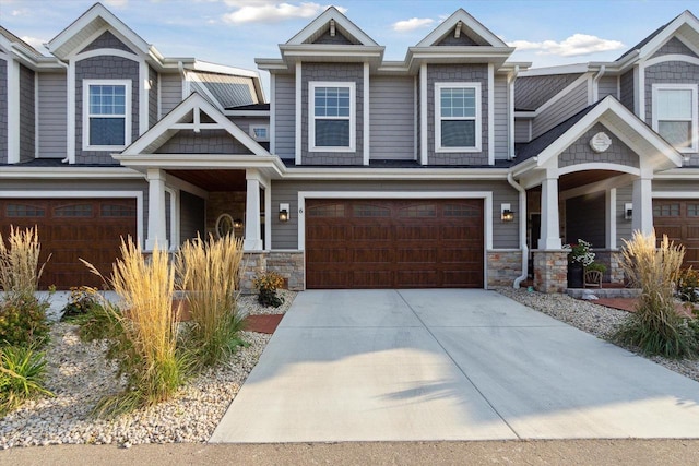 craftsman inspired home featuring a porch