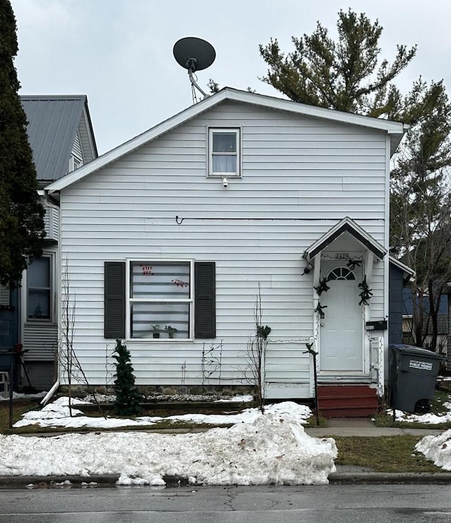 view of front of house