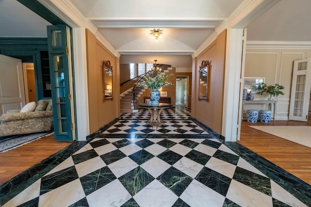 304 Braebourne Ct, Green Bay, WI 54301 - corridor featuring vaulted ceiling with beams and an inviting chandelier