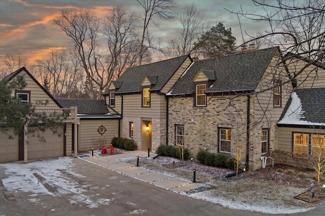 view of front facade featuring a garage