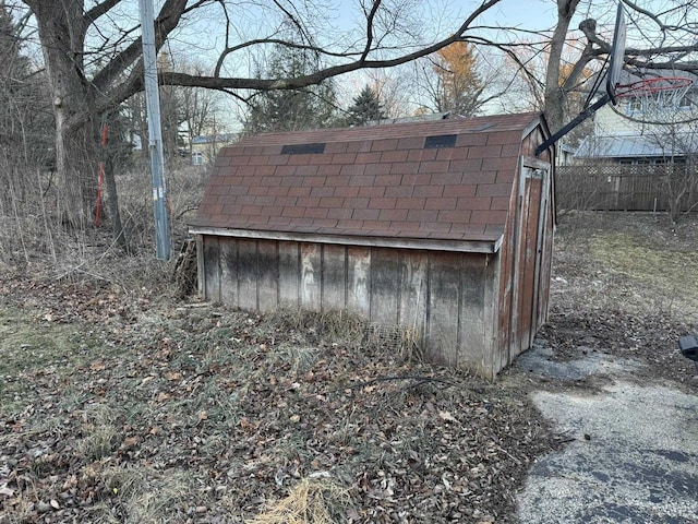 view of outbuilding