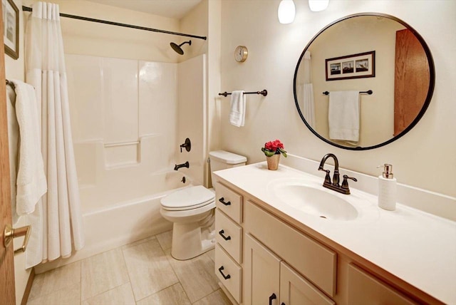 full bathroom with shower / bath combination with curtain, vanity, and toilet