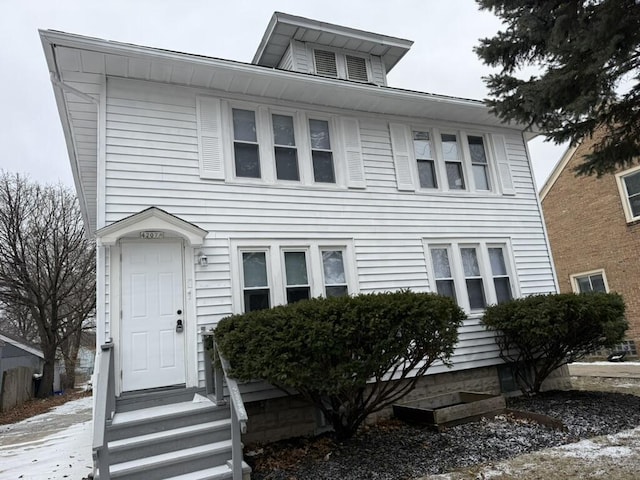 view of front facade