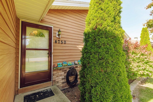 view of property entrance