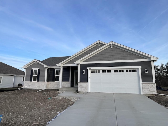 view of front facade with a garage