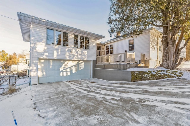 view of front of house featuring a garage