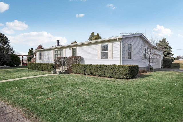 view of front of house with a front yard