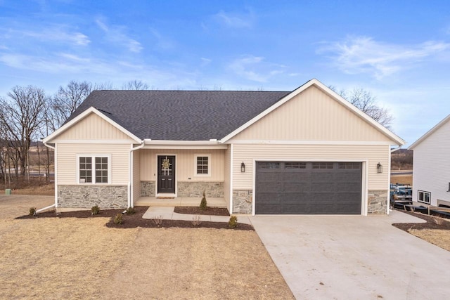 view of front facade featuring a garage