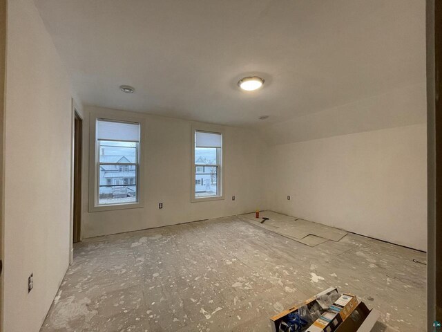 115 8th St E, Ashland, WI 54806 - view of empty room