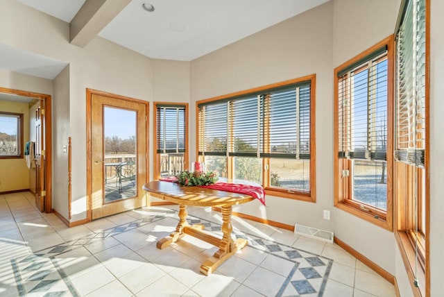 view of sunroom / solarium