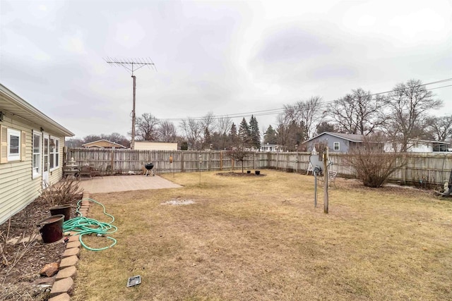 view of yard featuring a patio