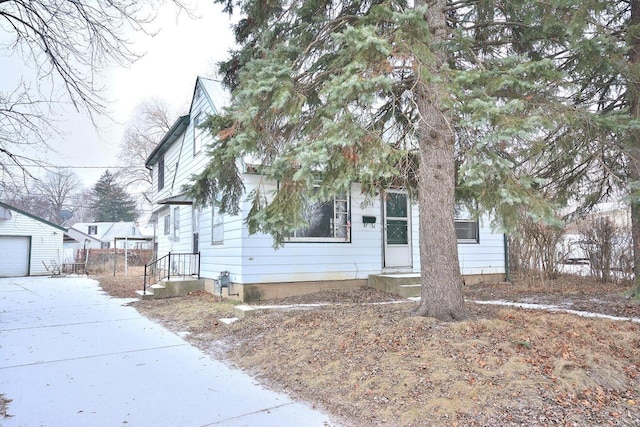 view of front of property