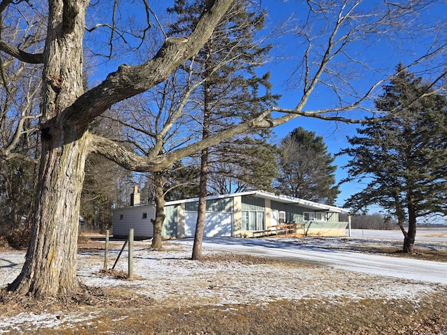 view of front of property