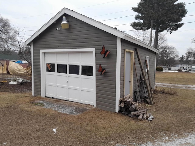 view of detached garage