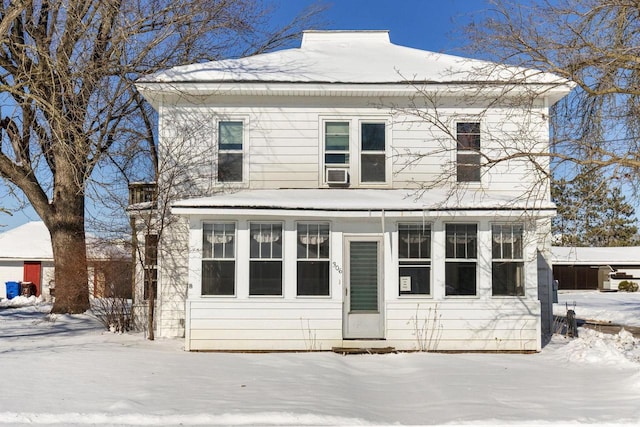 view of front of house