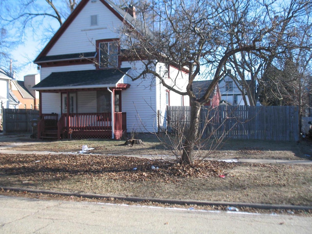 view of front of home with covered porch