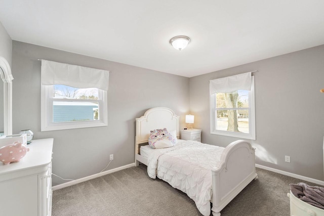 bedroom with carpet flooring